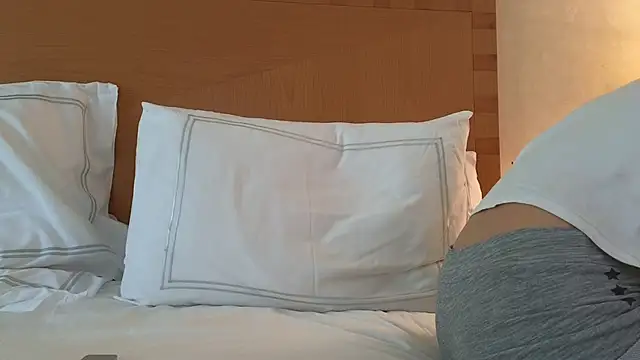 Mr-and-Mrs-Smith online show from March 21, 2025, 12:06 pm