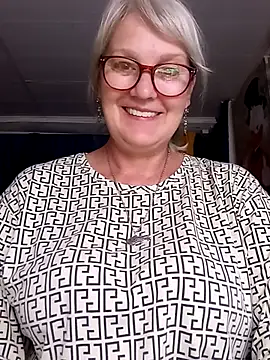 Snapshot of irinamaux chatting on July 20, 2026, 9:17 pm irinamaux online show from July 20, 2026, 9:17 pm