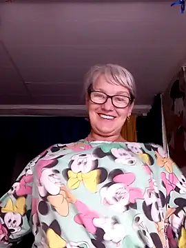 Snapshot of irinamaux chatting on June 1, 2026, 2:06 pm irinamaux online show from June 1, 2026, 2:06 pm