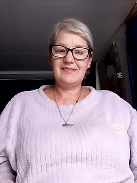 Snapshot of irinamaux chatting on June 14, 2026, 5:41 am irinamaux online show from June 14, 2026, 5:41 am