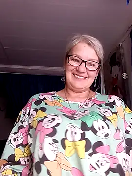 irinamaux online show from June 5, 2026, 4:17 am