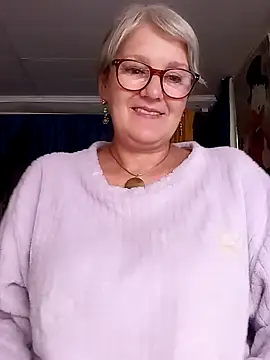 Snapshot of irinamaux chatting on July 26, 2026, 12:01 pm irinamaux online show from July 26, 2026, 12:01 pm
