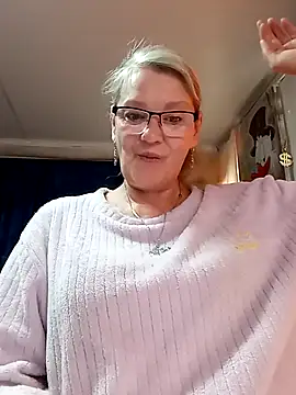 irinamaux online show from May 1, 2026, 6:18 am