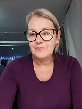 irinamaux online show from November 20, 2025, 7:53 am