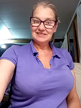 irinamaux online show from October 14, 2025, 2:45 am