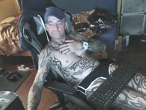 Tomi18cmm2 online show from September 28, 2025, 6:20 am