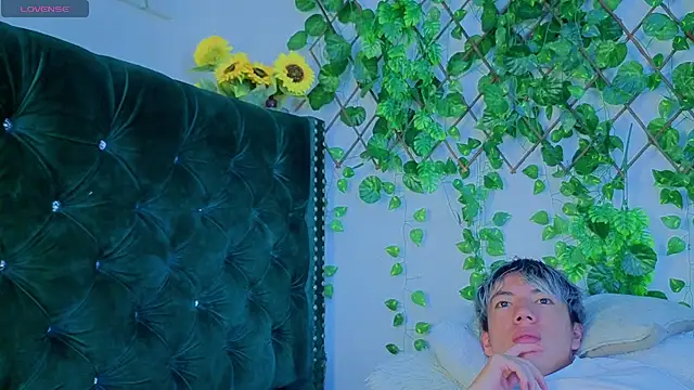 Levii Ackermann online show from September 23, 2025, 2:46 pm