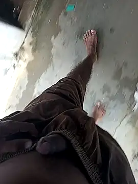 Snapshot of mr_slim_body chatting on December 28, 2024, 1:39 am mr slim body online show from December 28, 2024, 1:39 am