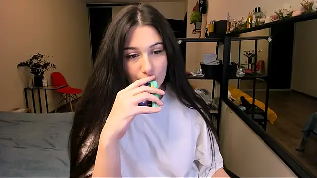 nostripchat online show from October 26, 2025, 5:02 pm