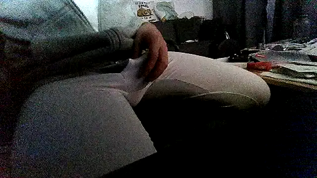 Snapshot of Natural_Active chatting on April 8, 2026, 7:48 pm Natural Active online show from April 8, 2026, 7:48 pm
