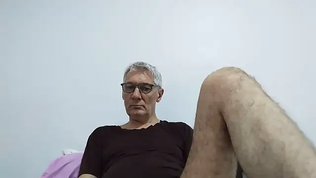 BIGUNCUTHARDCOCK online show from June 18, 2026, 12:42 am