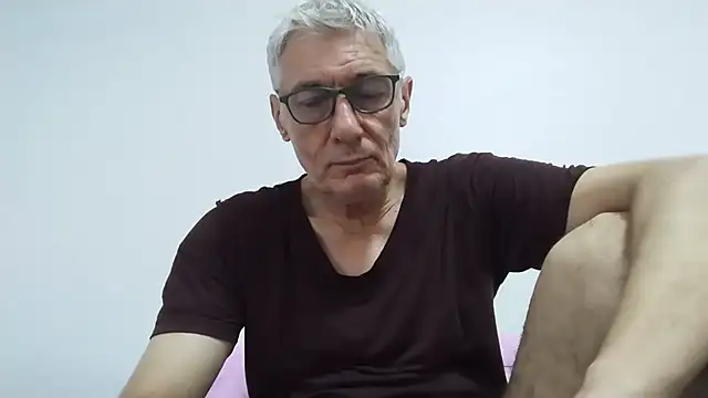 BIGUNCUTHARDCOCK online show from June 9, 2026, 12:11 am