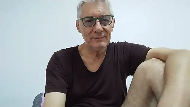 BIGUNCUTHARDCOCK online show from June 4, 2026, 12:15 am