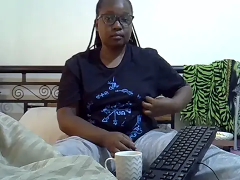 Giannah01 online show from October 22, 2025, 12:26 pm