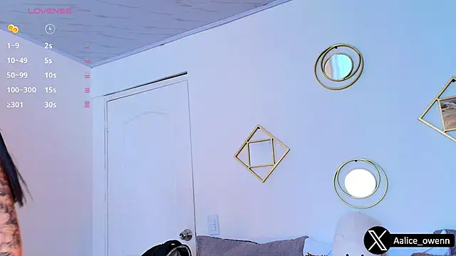 Aliceowenn online show from September 10, 2025, 9:03 pm