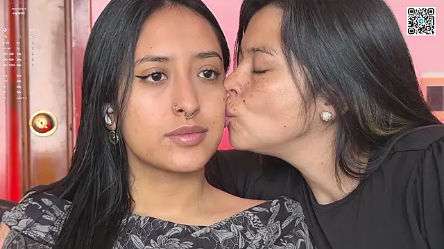 Snapshot of 2SummerLove1 chatting on March 11, 2026, 2:55 pm 2SummerLove1 online show from March 11, 2026, 2:55 pm