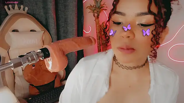 Snapshot of Queen_Deepthroat chatting on February 21, 2026, 11:29 pm Queen Deepthroat online show from February 21, 2026, 11:29 pm