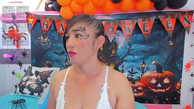 charlotte-11 online show from October 13, 2025, 3:13 pm