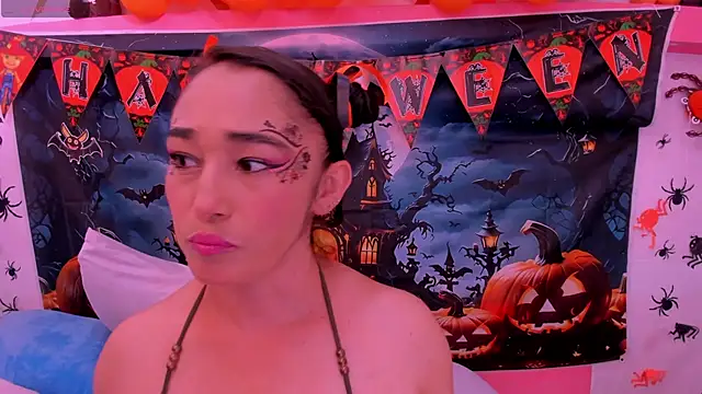 charlotte-11 online show from October 27, 2025, 3:13 pm