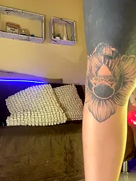 Sweetie Arianna online show from November 6, 2025, 6:50 am