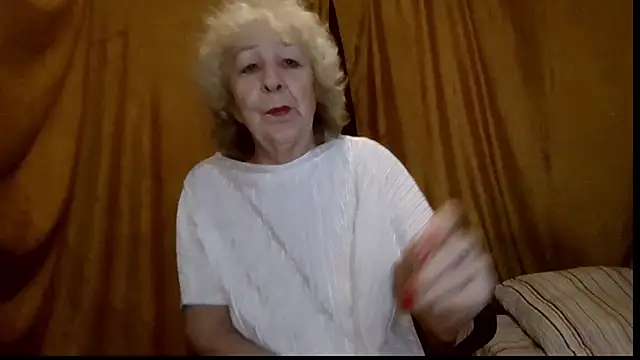  Estelitta 5 online show from May 31, 2026, 3:51 pm