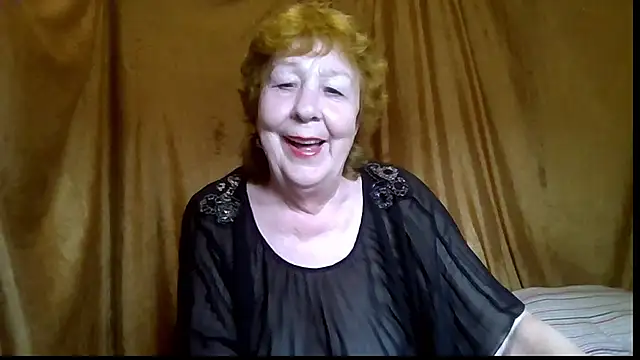 Snapshot of _Estelitta_5 chatting on June 24, 2026, 7:07 am Estelitta 5 online show from June 24, 2026, 7:07 am