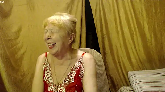  Estelitta 5 online show from October 14, 2025, 9:04 pm