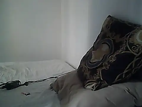 Skater29xx2 online show from September 30, 2025, 4:57 pm