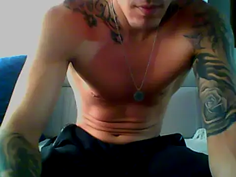 Skater29xx2 online show from February 11, 2025, 5:40 pm