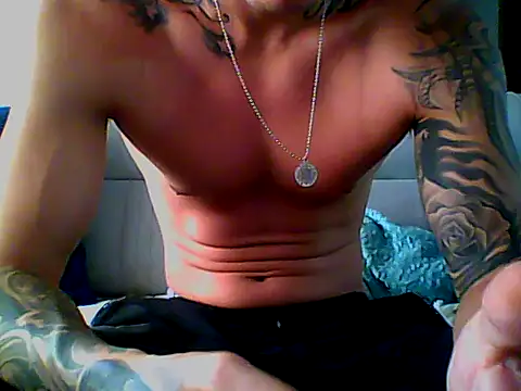 Skater29xx2 online show from February 11, 2025, 2:35 pm