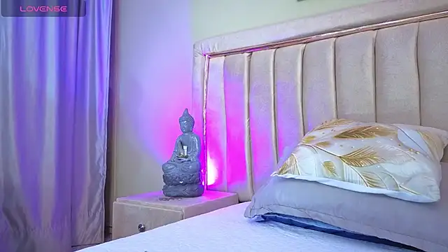 sophiia grey 1 online show from February 26, 2026, 9:26 pm