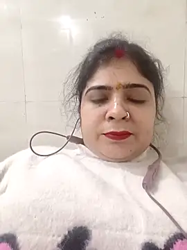 Husnpari20 online show from December 18, 2025, 3:55 am