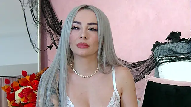 FrancescaMcGray online show from October 25, 2025, 7:07 am