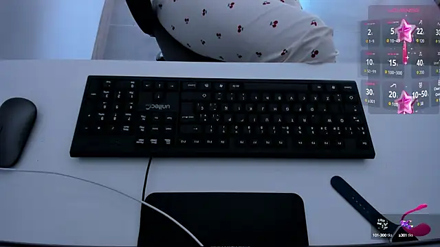 ameliegraham online show from September 23, 2025, 3:19 pm