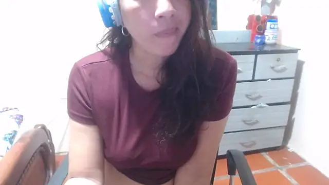 Ainhoa-hot online show from May 10, 2026, 5:22 am