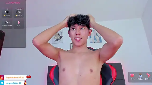 Angel esteban fx online show from October 4, 2025, 8:43 pm