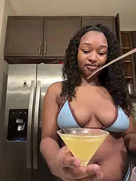 symone4u online show from February 8, 2025, 2:47 am