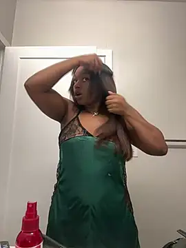 symone4u online show from December 11, 2024, 2:52 am