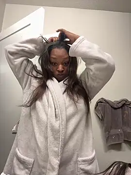 symone4u online show from December 7, 2024, 3:53 am