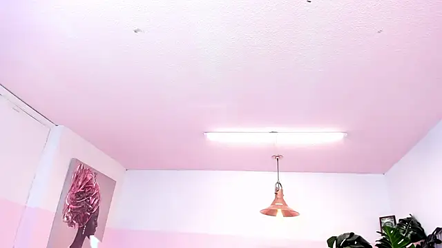 Red lady online show from February 19, 2025, 4:01 am