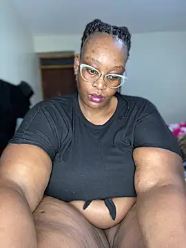 MsWhiteChocolatte online show from July 6, 2026, 6:54 pm