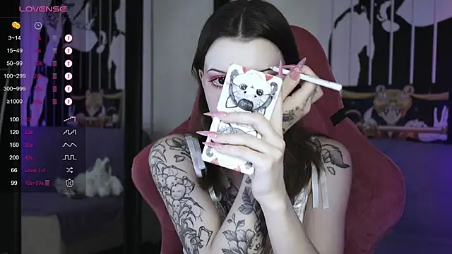 prettybones online show from January 4, 2025, 12:38 pm