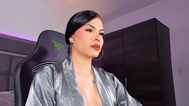 Snapshot of Emmilysantibanez chatting on March 8, 2026, 1:58 pm Emmilysantibanez online show from March 8, 2026, 1:58 pm