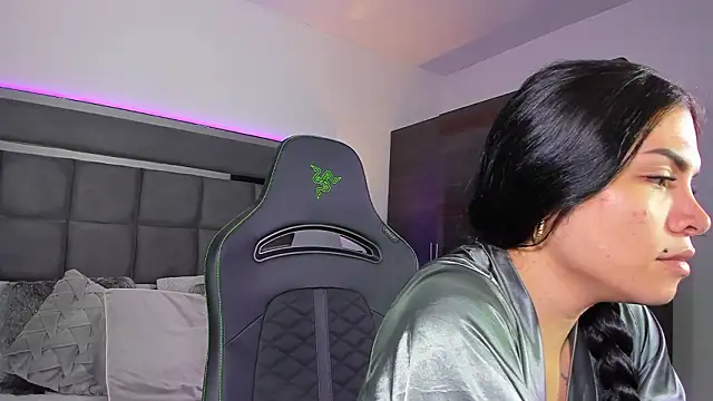 Snapshot of Emmilysantibanez chatting on March 18, 2026, 2:52 pm Emmilysantibanez online show from March 18, 2026, 2:52 pm