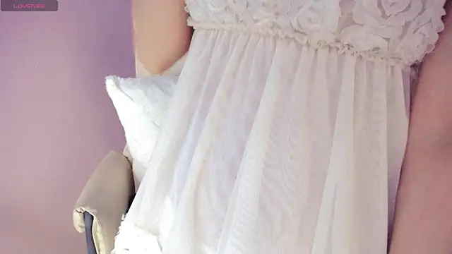   18Angel   online show from October 25, 2025, 6:19 pm