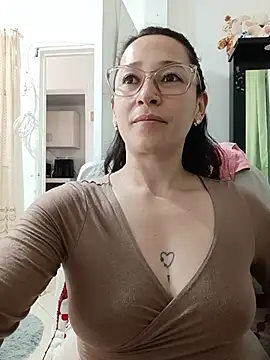 emilypoppy3 online show from July 3, 2026, 7:09 pm