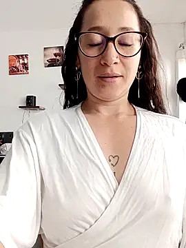 emilypoppy3 online show from February 20, 2026, 7:16 pm