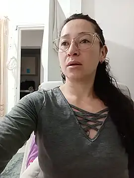 emilypoppy3 online show from July 19, 2026, 12:13 pm
