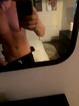 Guitccch online show from September 10, 2025, 4:11 am