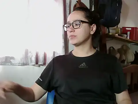 brittanycheeks online show from October 7, 2025, 1:34 pm